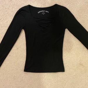 CRISS CROSS RIBBED TOP